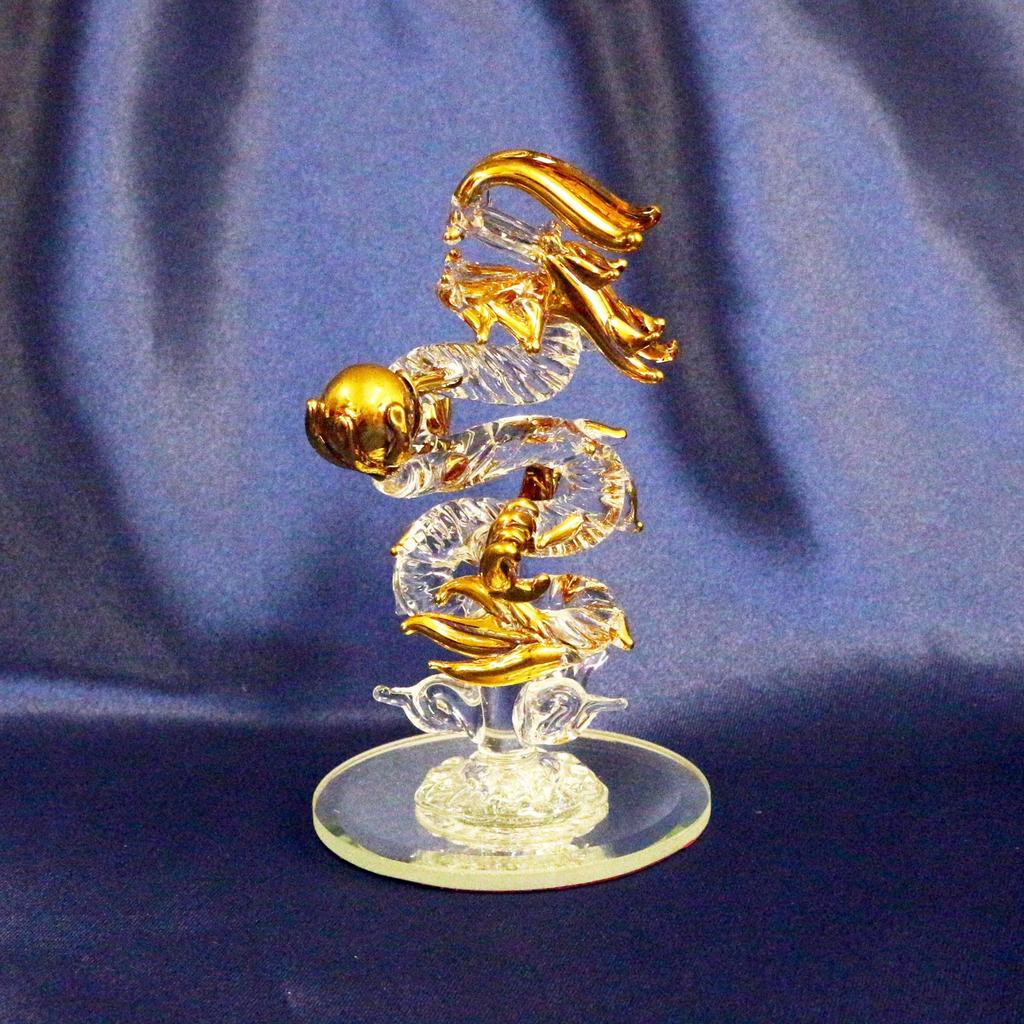 Four Cart Handmade Glass Feng Shui Good Luck Ascending Dragon Stainless Steel 8.5cm Long