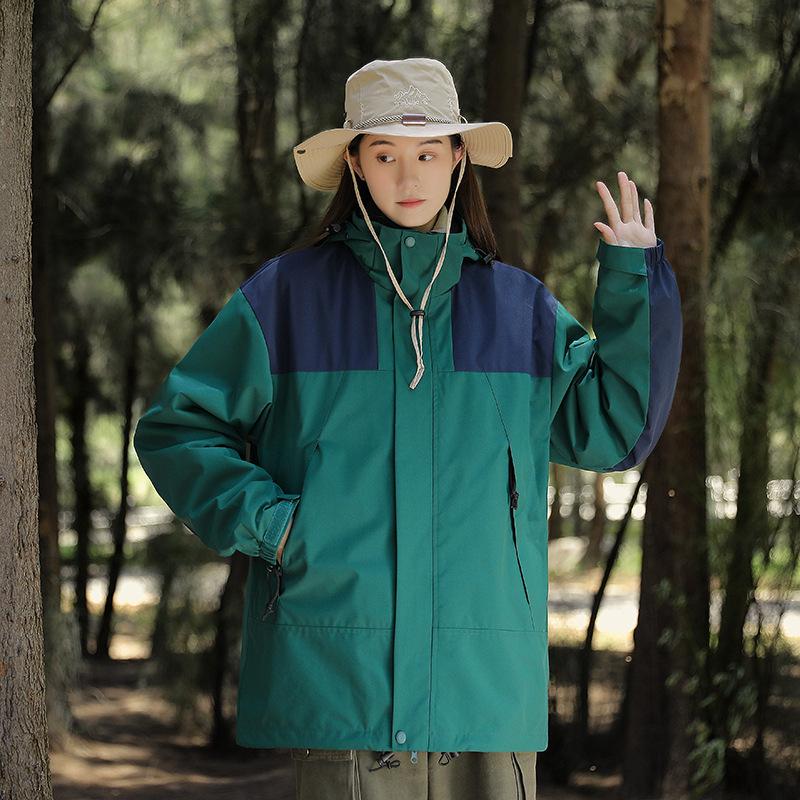 Winter Outdoor Jacket for Men and Women Three-in-one Two-piece Set Fleece Thickened Windproof Mountaineering Jacket
