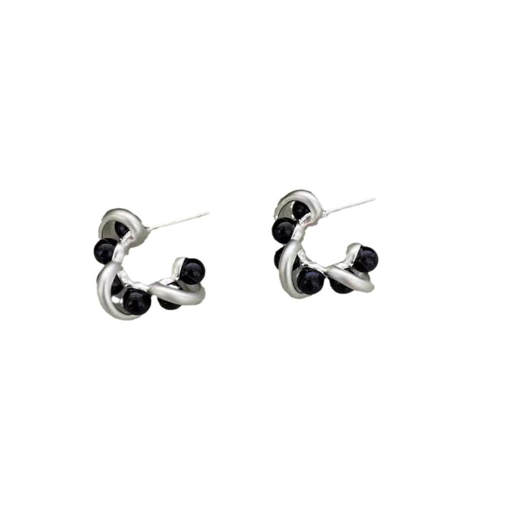 Элегантные французские ретро-серьги в форме буквы C черного и серебристого цветов — минималистичные, эффектные ювелирные изделия высокого класса