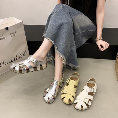 Мягкая кожа толстая подошва сумка голова сандалии женские женская обувь 2025 лето новый плетеный полый клетка для свиньи обувь обувь с отверстиями