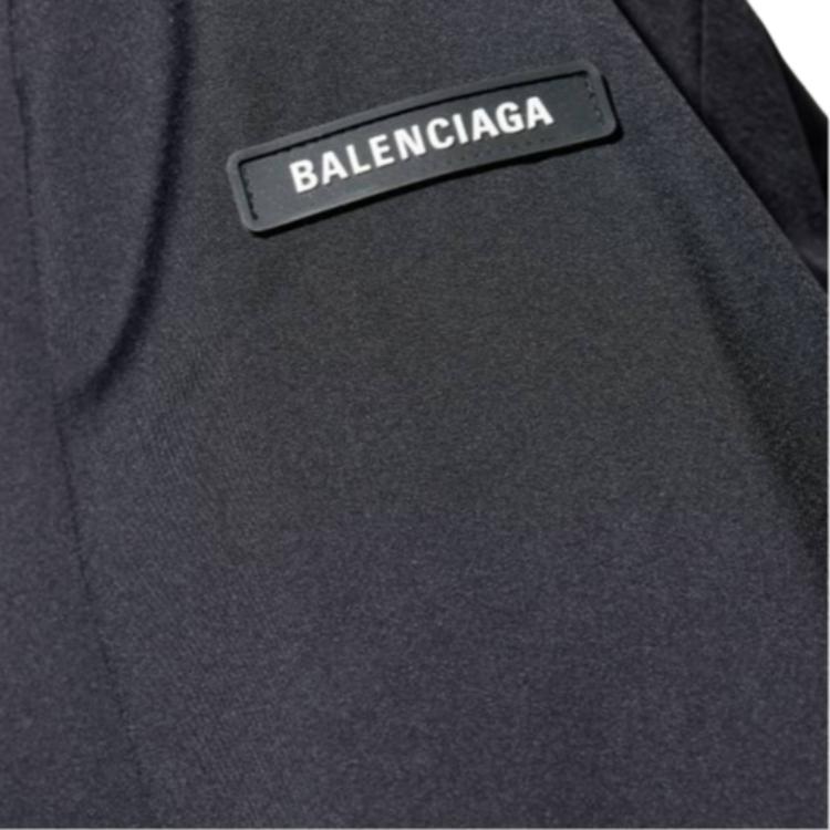 Balenciaga Collared Button Up Blazer 790812TKO29-1000