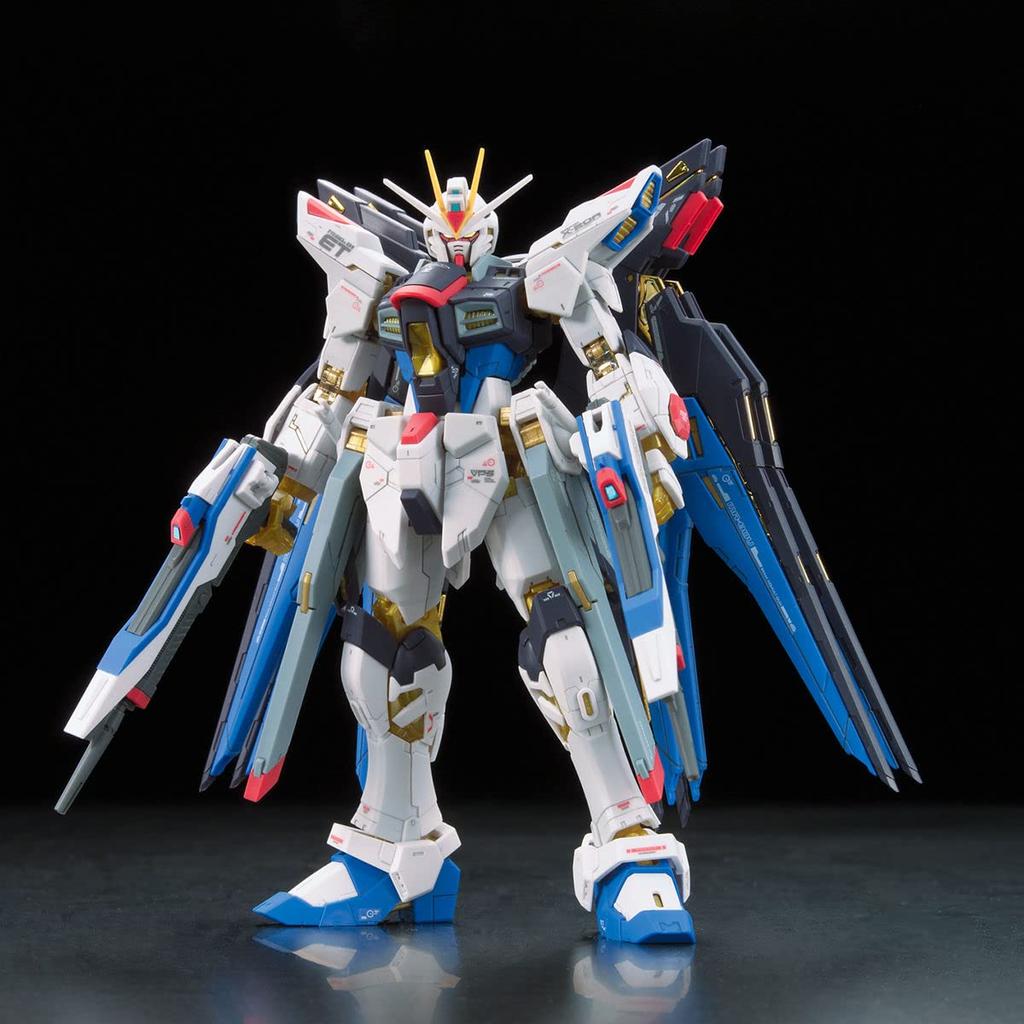 BANDAI SPIRITS RG Mobile Suit Gundam SEED DESTINY Strike Freedom Gundam Scale Plastic Model ZGMF-X20A 1/144 Color-coded