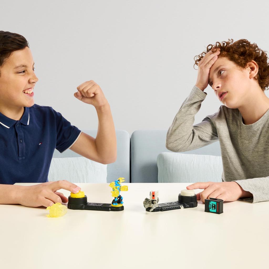 Legend of Aked Power Storm - Giants - Chest - Mini Battle Warrior with Double Strike Armor Ready, Fight, Split Strike.