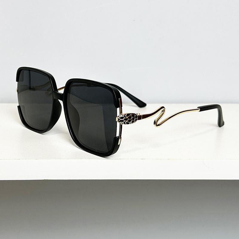 Солнцезащитные очки Белая Змея Повседневные Особенности Загадочная Кобра Солнцезащитные очки с Большой Оправой Ретро Тянущий Ветер Женские Стильные Очки