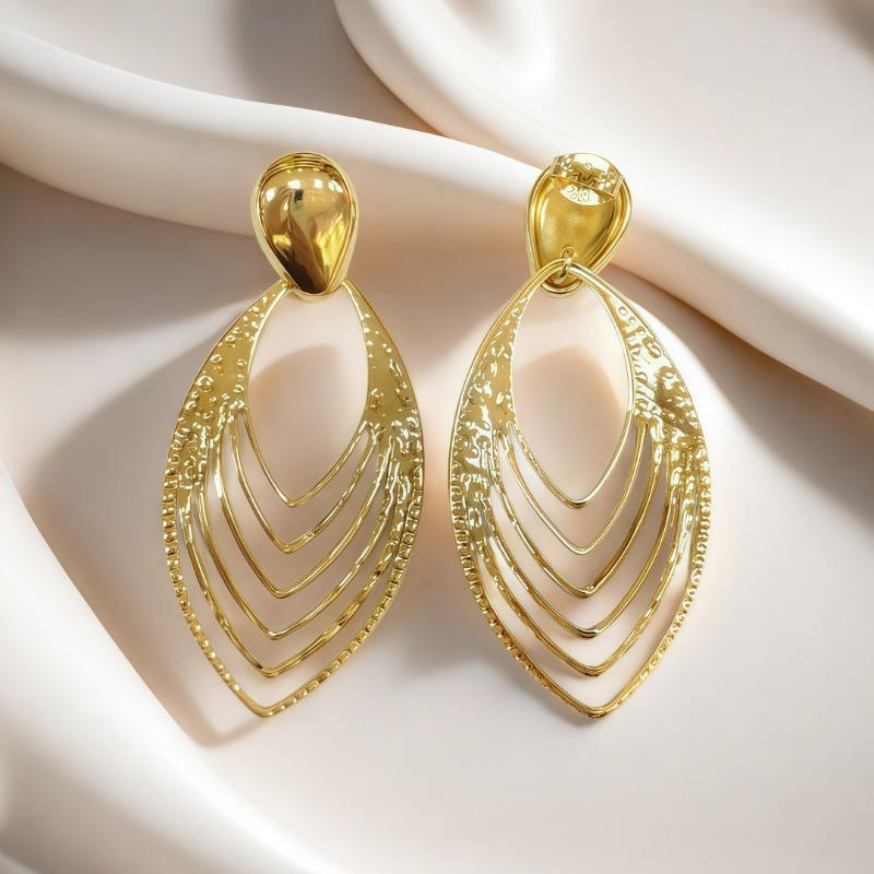 Golden Strand Leaf Earrings, Titanium Steel Gold-plated Non-fading Earrings.