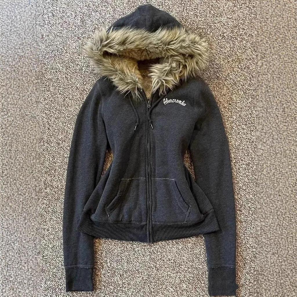 Y2K Retro Dark Grey Fleece-Lined Fur Collar Embroidered Waist-Cinching Winter Jacket