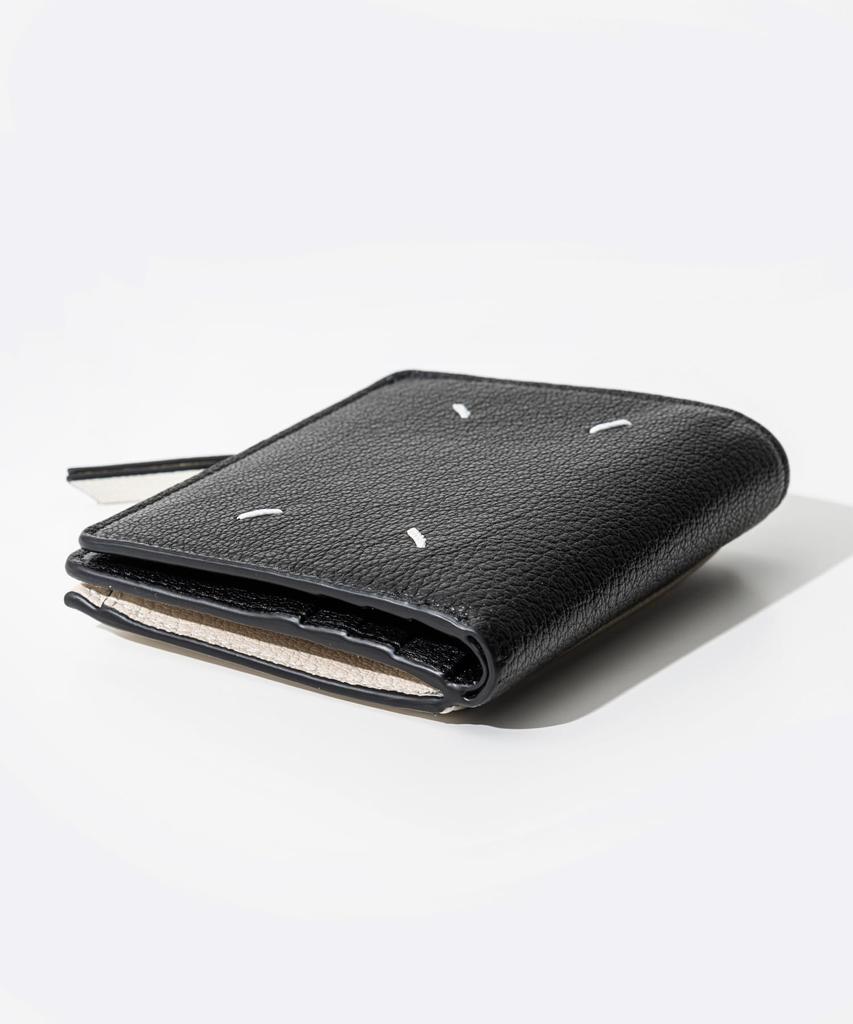 Бумажник бифолд SA1UI0038P6423 WALLET FLIP FLAP MEDIUM [Maison Margiela] ЧЕРНЫЙ×СЕРО-БЕЖЕВЫЙ×БЕЛЫЙ [Товар]