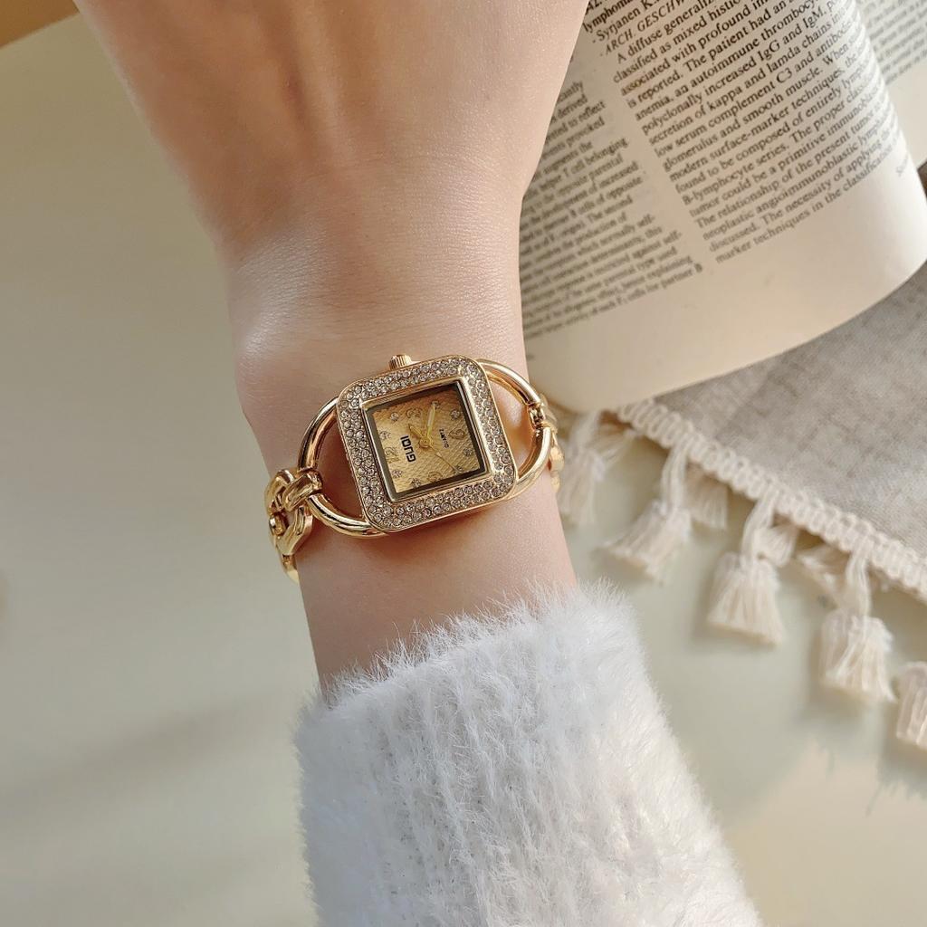 Квадратные часы Xiaoxiangfeng Женские часы с бриллиантами Темпераментные Ретро браслет Кварцевые часы Средние Античное золото