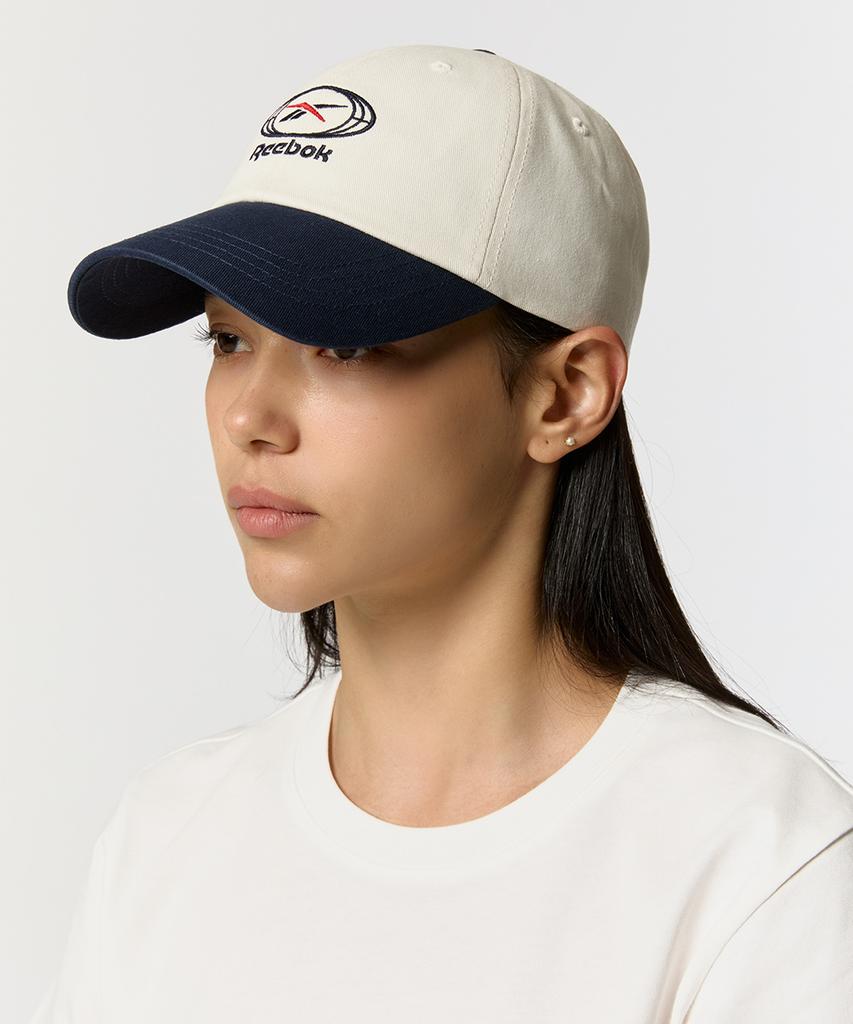 Reebok Кепка с логотипом-кругом - Кремово-белый