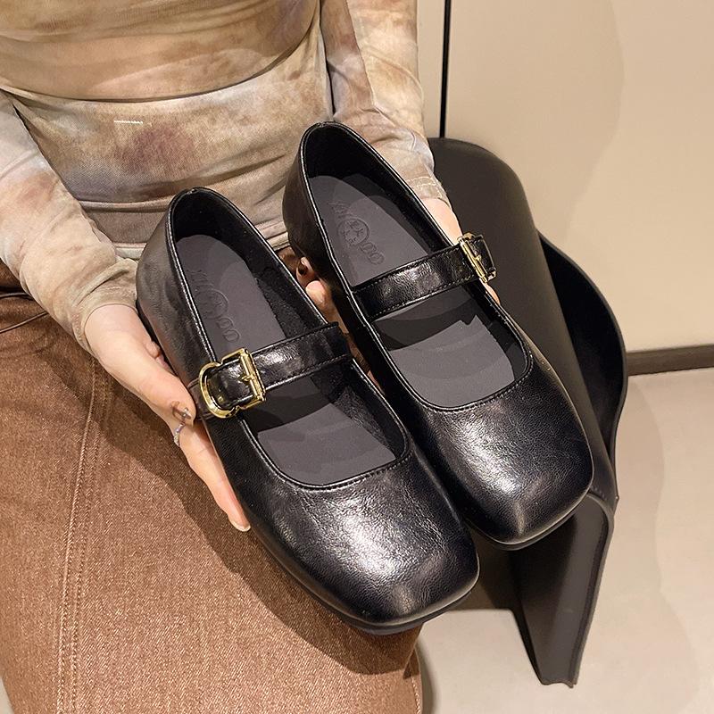 Ретро туфли Мэри Джейн из мягкой кожи для женской коллекции весна 2025, новые туфли на плоской подошве с ремешком через подъем, с неглубоким вырезом, сочетающиеся с юбками и маленькой кожаной обувью