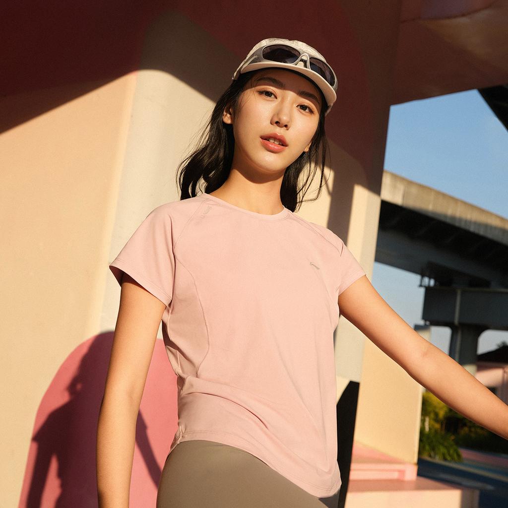 Li Ning Cool Tea T Удобная Повседневная Простая Универсальная Футболка с Круглым Вырезом и Коротким Рукавом Женская Футболка Молочно-Каменно-Розовая ATSV594-2