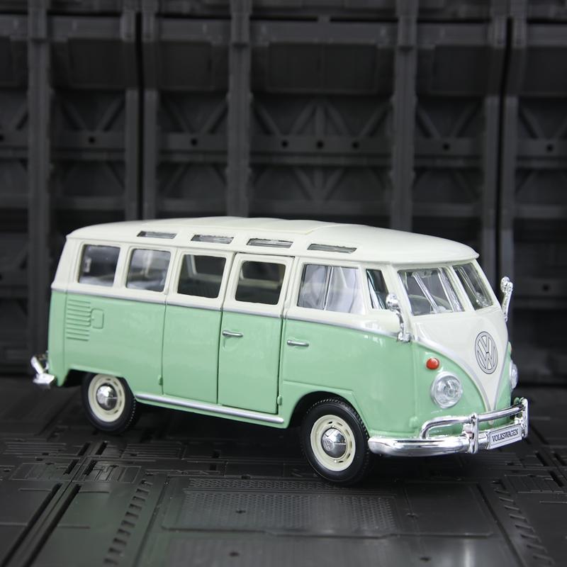 Майсто 1:25-сантиметровая модель-машина Volkswagen Van Samba Alloy Bus, двери открываются, подходит для коллекции и может быть подарена