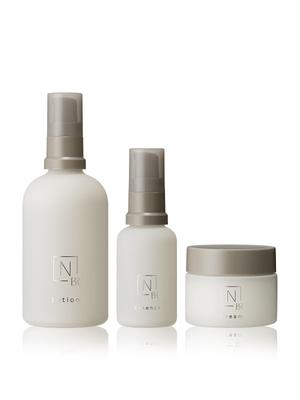 N organic Яркий Отбеливающий Набор для ухода за кожей 2 Профилактика пятен Тусклость Увлажнение Прозрачность Состаренная кожа Аромат цитрусовых трав N organic [Квази-лекарство]