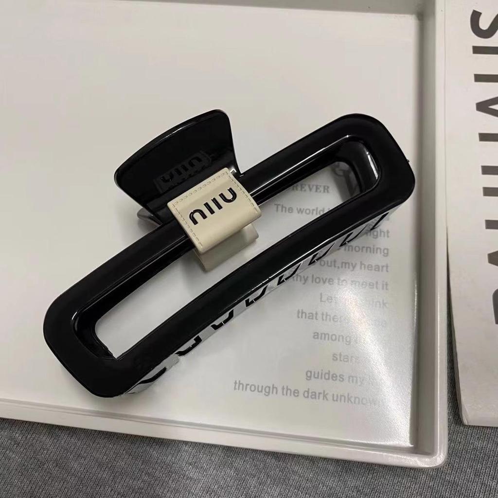 Корейская длинная акриловая заколка для волос на затылке — простой и универсальный дизайн