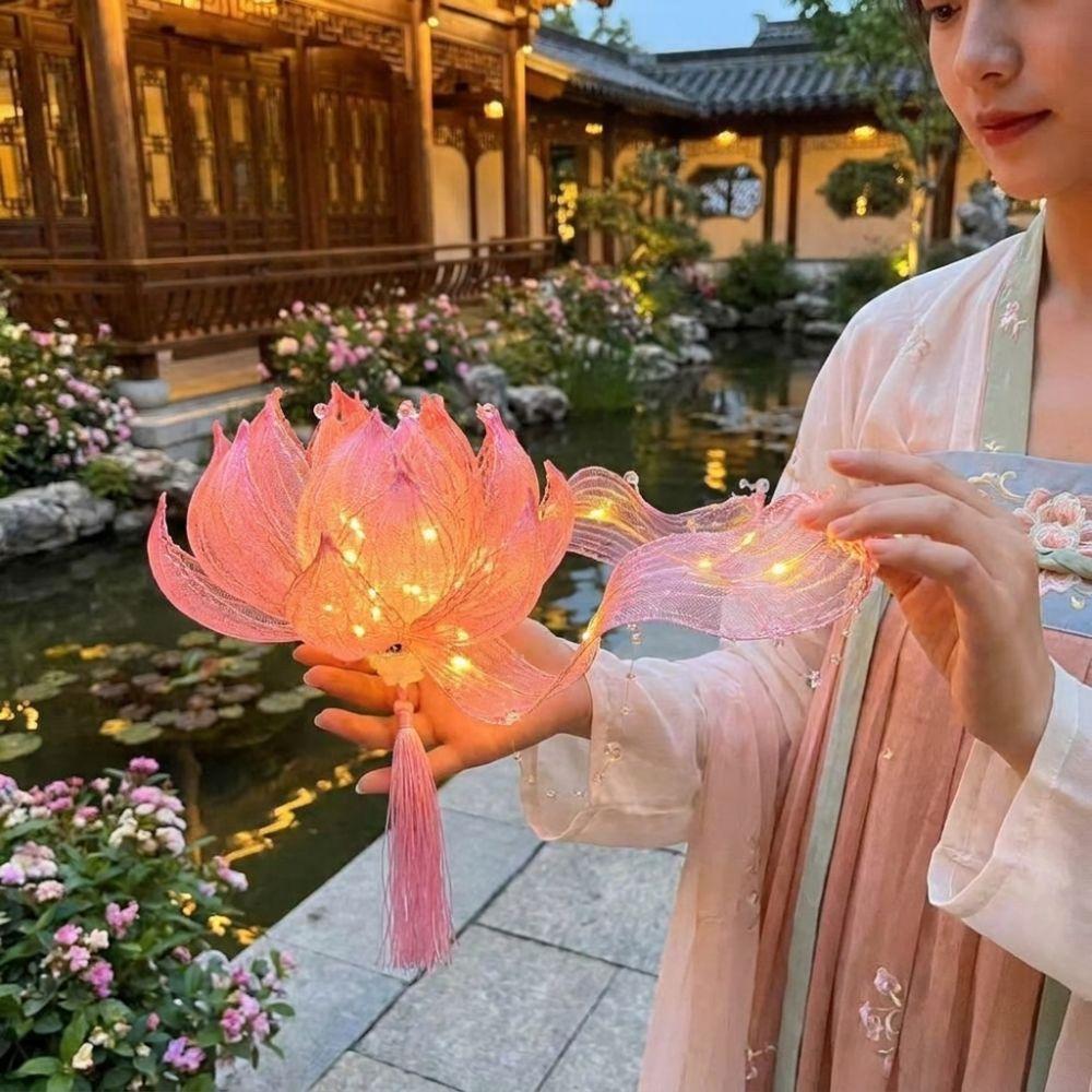 Ancient Style Glowing Floating Lotus Light Handmade Ribbon Fairy Lotus Lantern New Year Decor