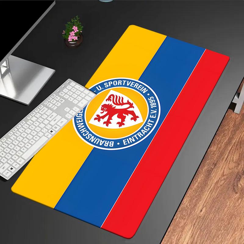 Braunschweig Fc Crest Design Mouse Pad, Rubber Base, Mouse Pad for Gamers and Office Use, Gaming Desk , Easy To Clean Mat Christmas fan gifts