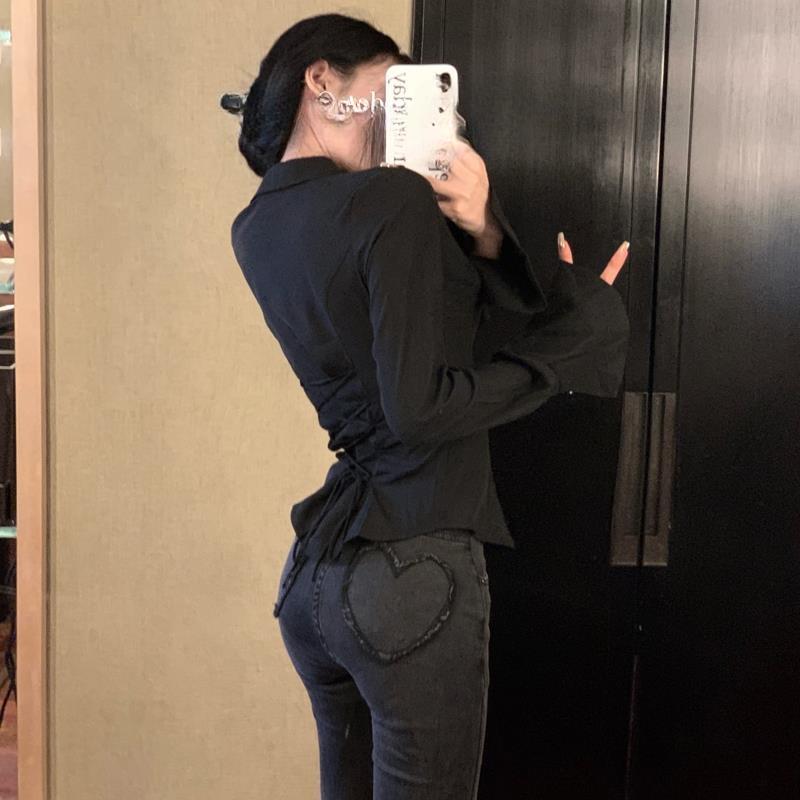 Pure Desire Белая рубашка с расклешенными рукавами и застежкой на талии для женщин, дизайн для завтрака, черная приталенная рубашка, топ