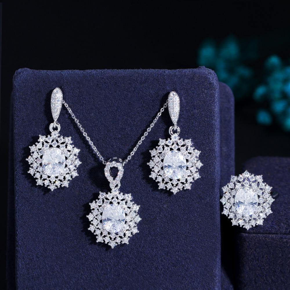 Ожерелье, Серьги, Кольцо, Цепочка из трех частей с рубином, Популярные украшения с микроцирконами.