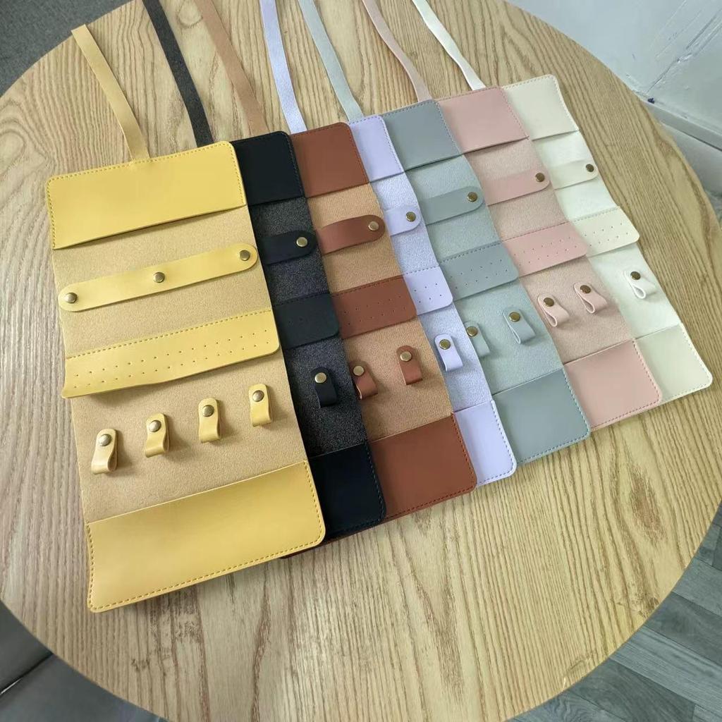 Кожаный дорожный футляр для ювелирных изделий: Прочная складная сумка для хранения с застежкой-молнией и множеством карманов.