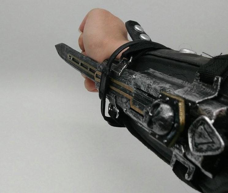 Hidden Blade Assassin's Creed Pirate Child's Toy Edward Kenway Black Flag Black Flag Hidden Blade Weapon