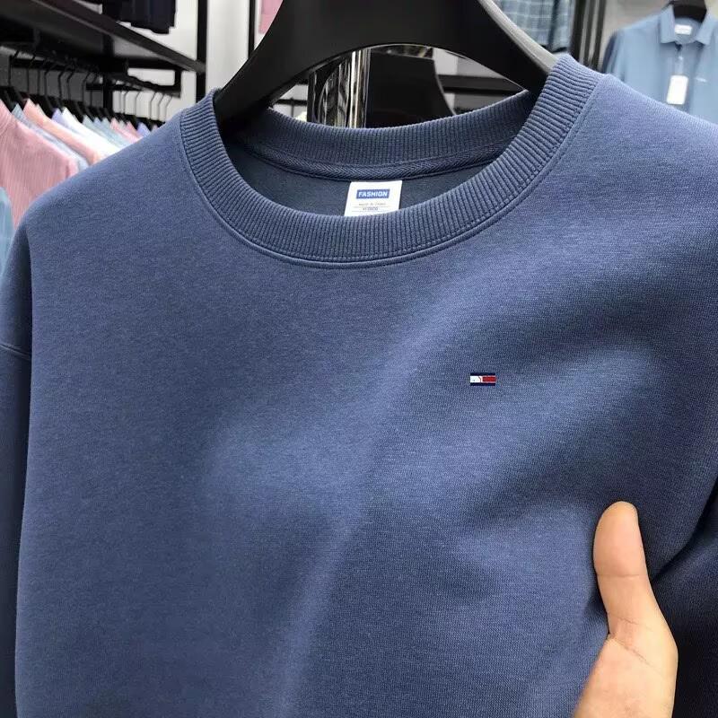 Tommy Men's Cozy Fleece-Lined Winter Hoodie: Warm Round Neck Pullover