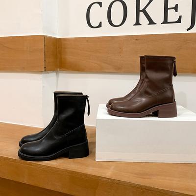 Помытая усаженная коровья кожа Квадратный каблук Задняя молния Ботинки Мартин Локомотивные короткие ботинки Женские облегающие ботинки