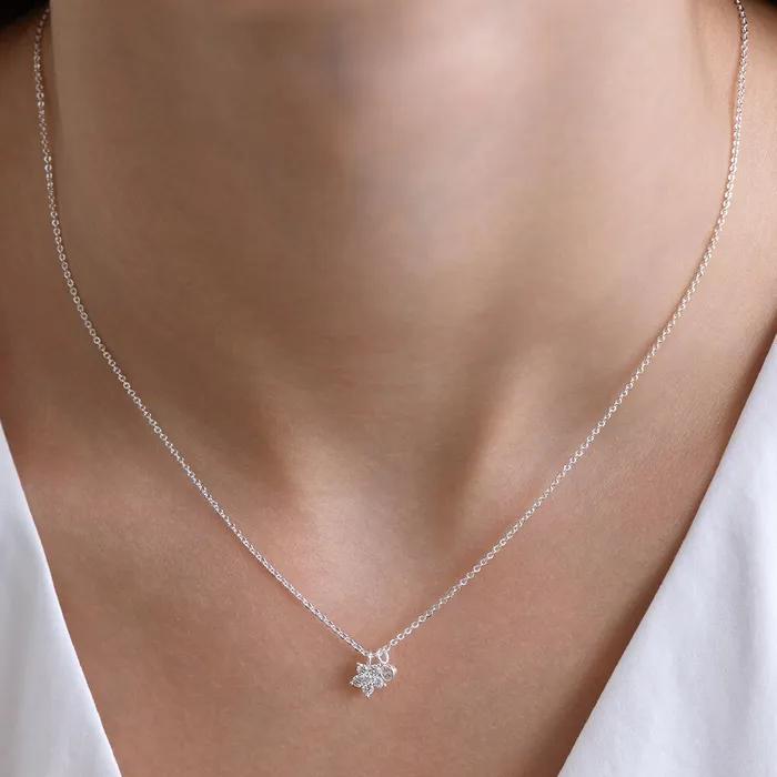 (Серебро 925 пробы) Ожерелье с двойным кулоном Petit Fleur NZ2520