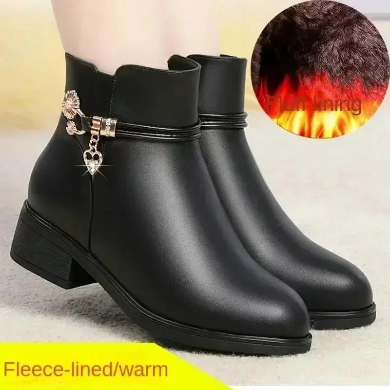 Winter Boots Women's Waterproof Warm Leather Mother Cotton Boots Fashion Black Mid Heel Plush Snow Boots Soft Sole Short Boot