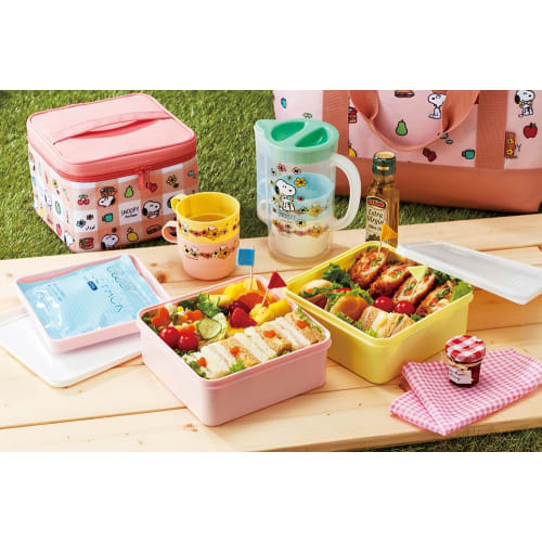 Skater Stacking Cups, Set of 4, with Case, Snoopy Picnic Design, Made in Japan, KS32-A