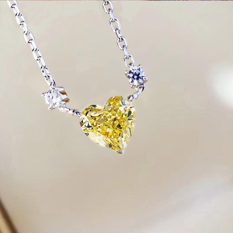 Huitan Luxury Fashion Heart Cubic Zirconia Cushion ...