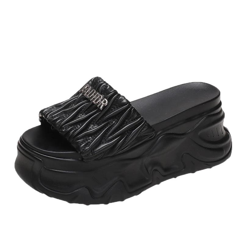 Модные 7 см шлепанцы женские тапочки на очень высоком каблуке туфли на платформе танкетки пляжная обувь плиссированные сандалии летние новые массивные туфли женские