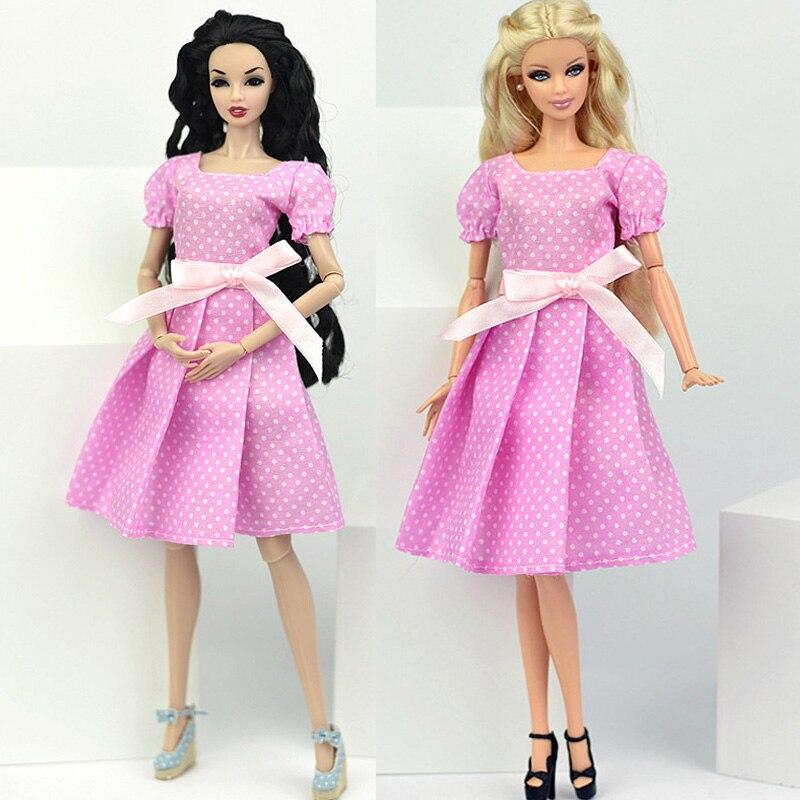 Платье с бантом для куклы Барби