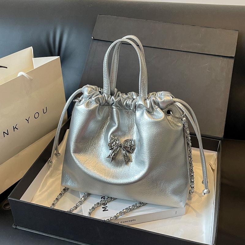 Trend Pleated Cloud Bag Women's 2025 New Fashion Popular Bow Crossbody Backpack Chain Bucket Bag