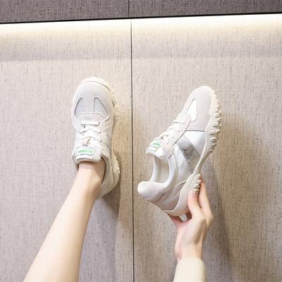 Кожаные толстоподошвенные кожаные немецкие тренировочные туфли женские 2025 новые лоскутные повседневные маленькие белые туфли женские мягкая подошва нескользящие туфли Форреста Гампа