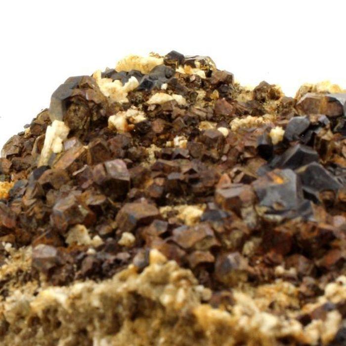 Quartz, Albite, Pyrite 4665.0 carats