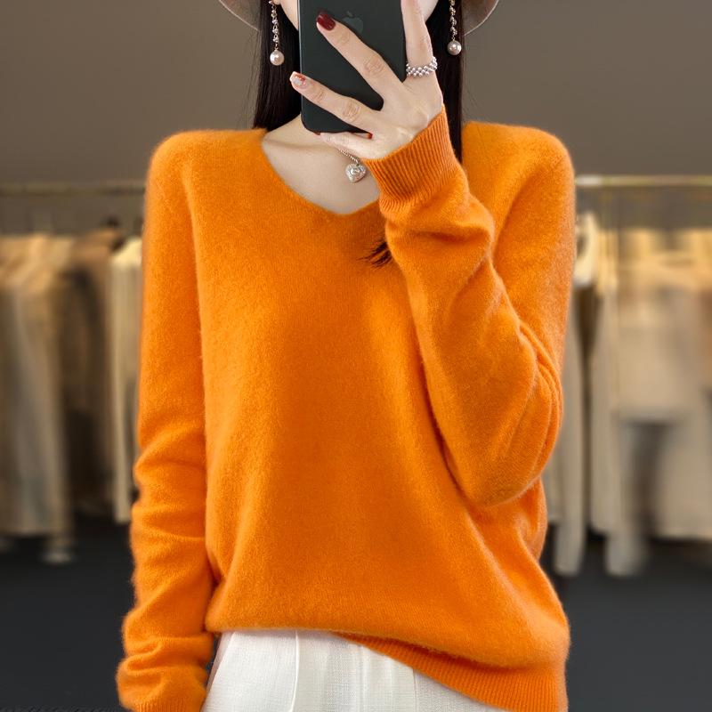 Women's V-Neck Wool Sweater: New Autumn/Winter Solid Color, Loose Fit, Versatile Style.
