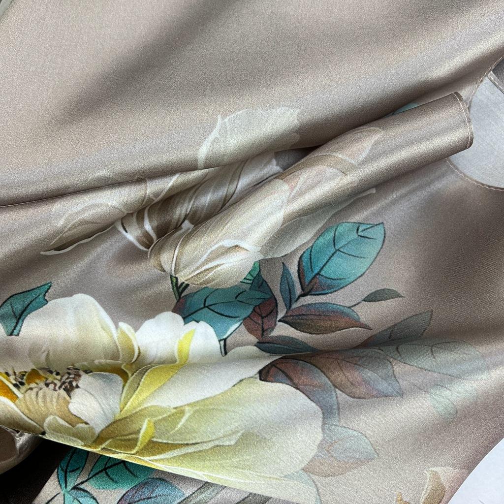 Peony Flower Chinese Ethnic Style Satin Silk Scarf Mulberry Silk Shawl Mother With Cheongsam Silk Defense