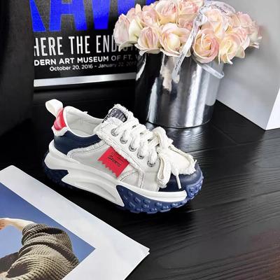 2024 Осень Новые женские туфли Толстая подошва с приподнятыми кисточками Универсальные повседневные спортивные нескользящие туфли для папы Корейская версия Повседневная обувь