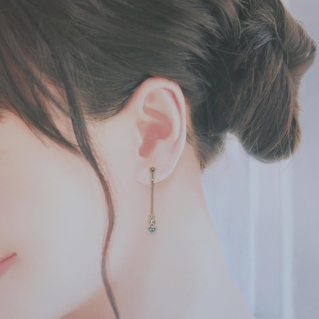 Blue Topaz Gradient Line Earrings K10 Yellow Gold