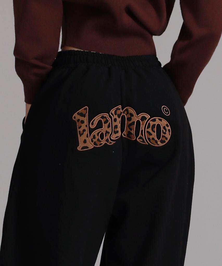 LIKE THE MOST Ramo Leopard Hip Applique Training Pintuck Wide Pants_Black