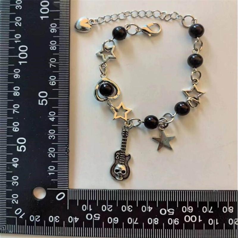 Стильный браслет на руку с сердечками, звездами и черепами, модная цепочка на запястье из бусин, ювелирный шарм для меломанов и законодателей моды