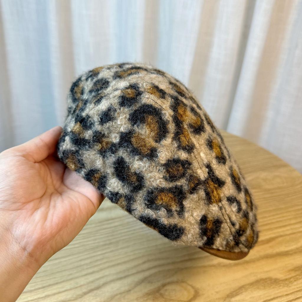 Korean Leopard Print Plush Forward Hat Women's Winter Warm Fashion Thickened Painter Hat Retro Youth Circle Woolen Beret