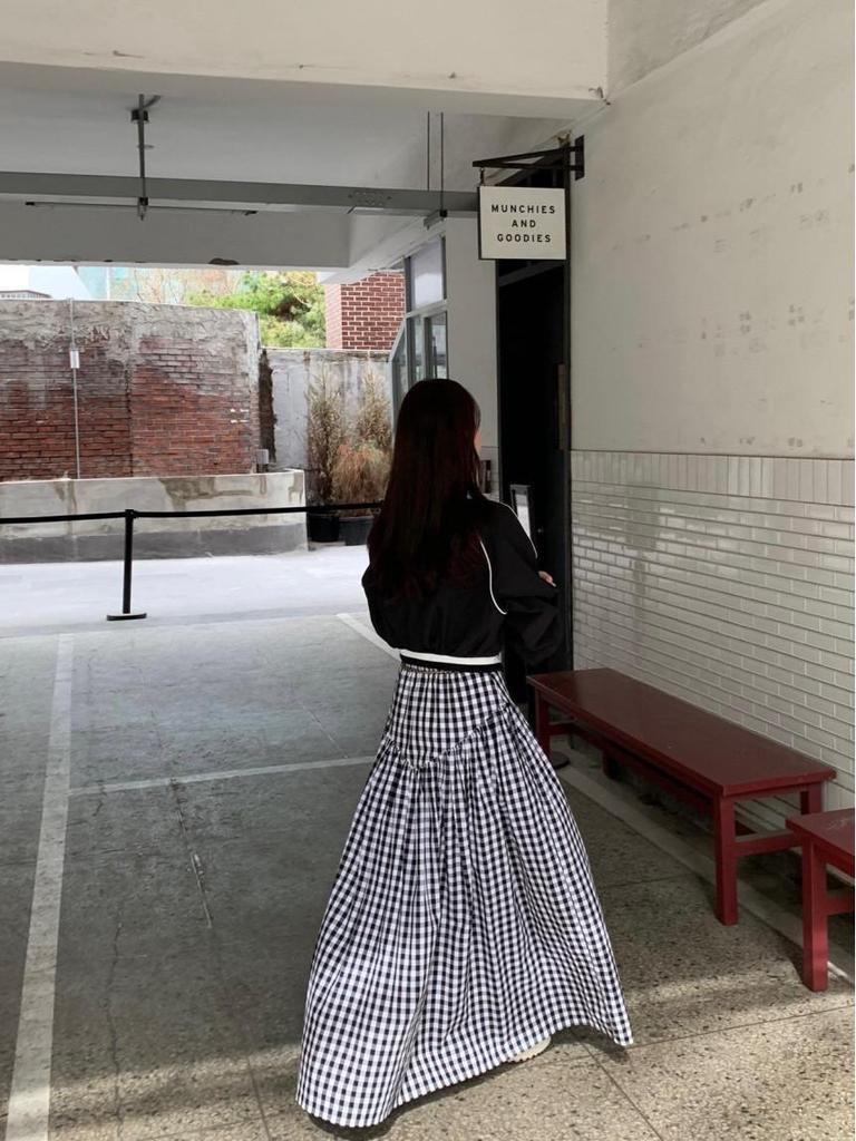Korean Chic Retro High-Waisted Plaid Midi Skirt - Summer 2025 Versatile Slimming Design for Women