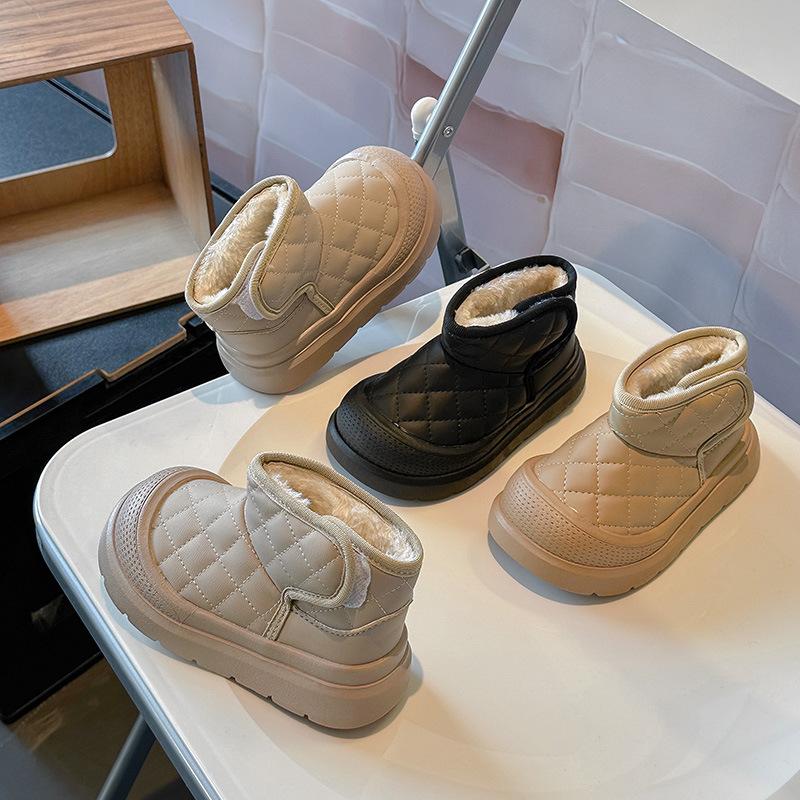 Зимние детские ботинки для мальчиков 2024 года, новые зимние ботинки для детей, модные повседневные универсальные утолщенные плюшевые ботинки для девочек из хлопка для отдыха на открытом воздухе