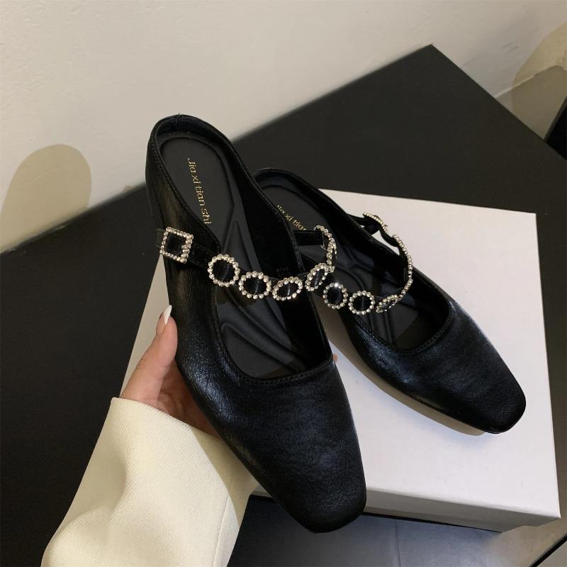 Тапочки со стразами, новые сандалии для работы на открытом воздухе, шлепанцы, мюли, низкий каблук, белые туфли для женщин с удобным роскошным корейским стилем