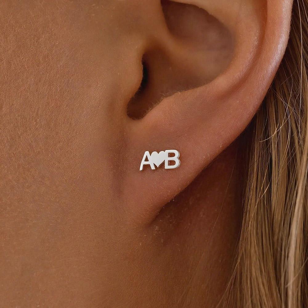 Индивидуальные серьги-гвоздики с инициалом и сердцем, золотого цвета, из нержавеющей стали, серьга-буква с сердцем, подарок на День святого Валентина для жены, мамы