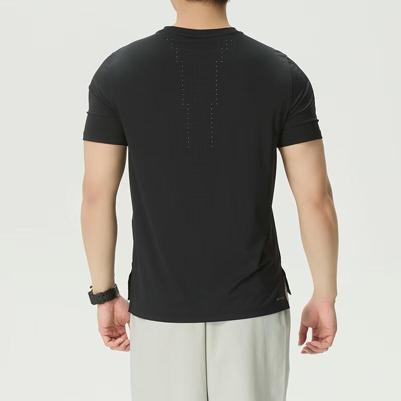 Under Armour Мужская футболка с круглым вырезом и коротким рукавом