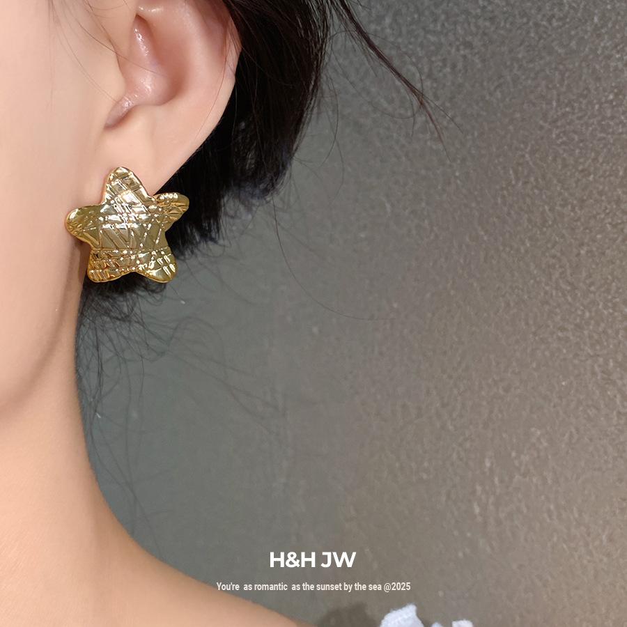 Steel needle acrylic pleated thread water drop stud earrings light luxury high-end earrings new simple and versatile earrings