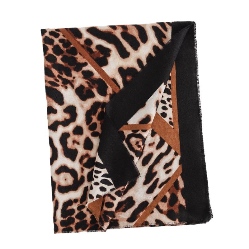 New Autumn and Winter Leopard Print Scarf Fashionable and Versatile Commuting Cold Warning Neck Scarf Extended Warm Printed Shawl