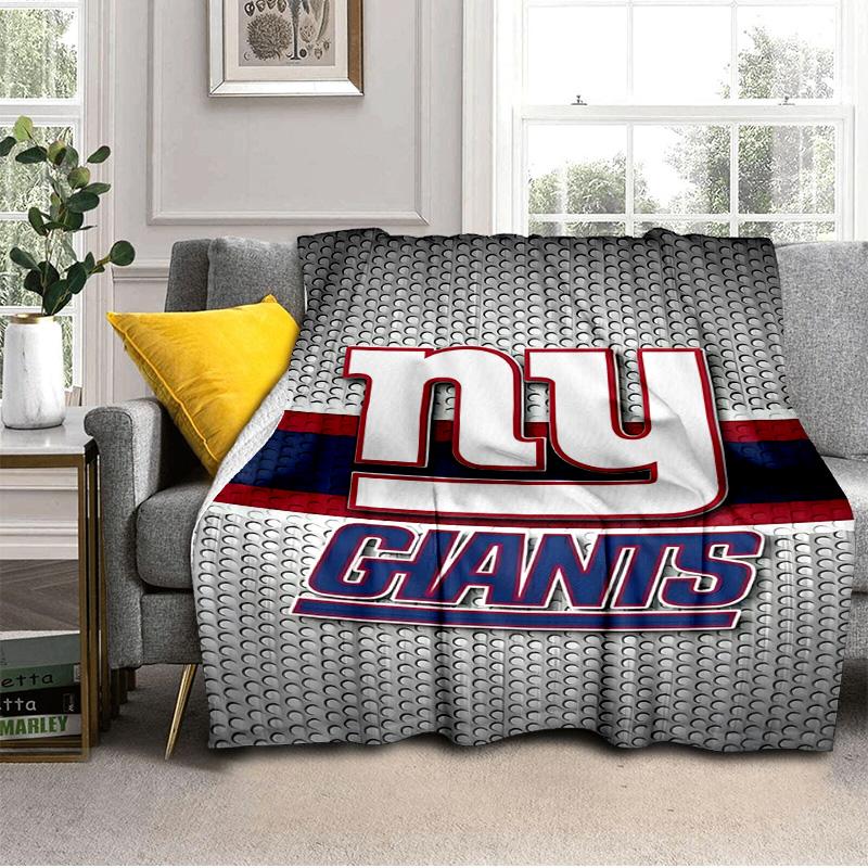 New York Giants Helmet Blanket Outdoor Flannel Blanket for Camping, Hiking, Garden Parties, Picnic Essentials,gift for family and friends